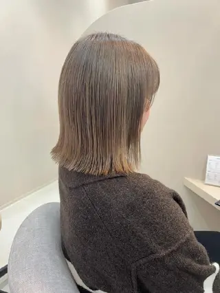 ミディアム カラー 廣野 有香のヘアスタイル