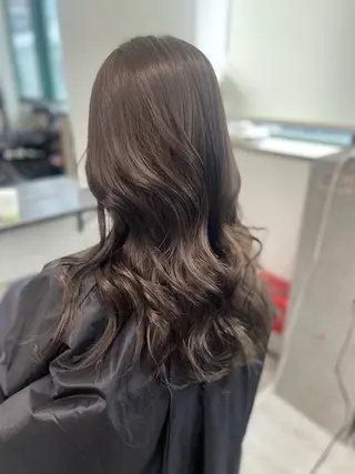 ロング カラー AIRI layer cut hairのヘアスタイル