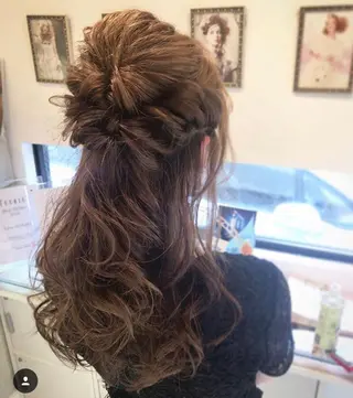 ロング ヘアアレンジ FEERIE AVEDA ARIAKE所属・LUMIA/オーナー 西田わかばのヘアスタイル