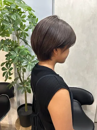 ショート ハイライト/レイヤー ミルクティー/山本のヘアスタイル