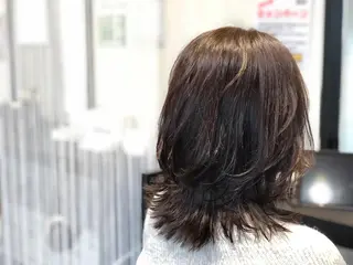 ミディアム 若泉 真梨のヘアスタイル