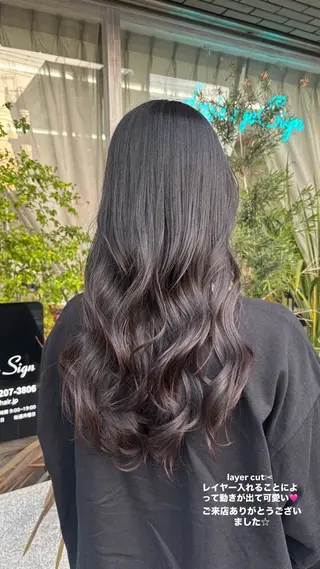 ロング 上田 結花のヘアスタイル