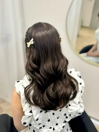 ロング ヘアアレンジ 𝒎𝒐𝒆🩰 名駅/ヘアメ/暖色♡のヘアスタイル