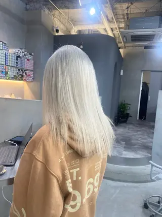 セミロング カラー qulim所属・前橋 姫奈のヘアスタイル