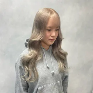 カラー LUNTY NAMBA 難波駅前店所属・透け感ベージュ 🪐REN🪐のヘアスタイル