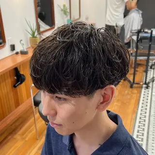 ショート パーマ メンズ メンズカット✂️ スキンフェード伊藤陸のヘアスタイル