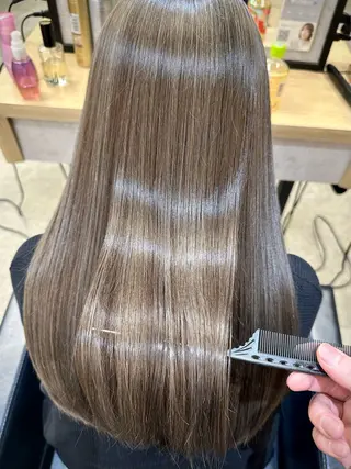 ロング カラー 髪質改善特化サロン ICONIQ天神店のヘアスタイル