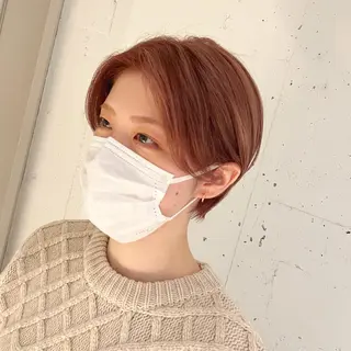 ショート カラー カジュアルを女っぽく 𝗮𝘆𝗮𝗰𝗼のヘアスタイル