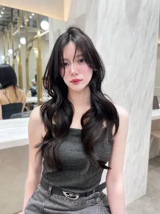 セミロング MOE 福岡韓国ヘア✧︎のヘアスタイル