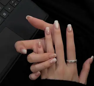 ネイル 高木 維麗絲のネイルデザイン