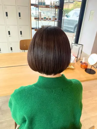 ショート カラー 小森 樹奈のヘアスタイル