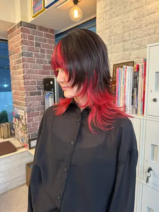 ミディアム カラー レイヤーウルフ エクステ磯部のヘアスタイル