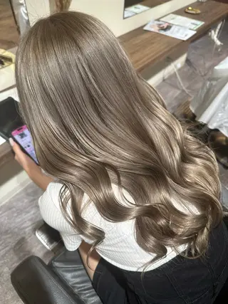 ロング カラー 高橋 那美のヘアスタイル