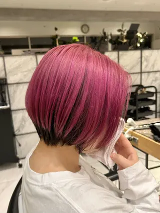 ショート カラー 艶カラー/レイヤー 🦋AKARI🦋のヘアスタイル