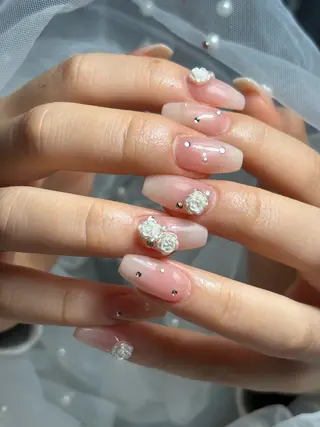 ネイル ✴︎ Delightのネイルデザイン