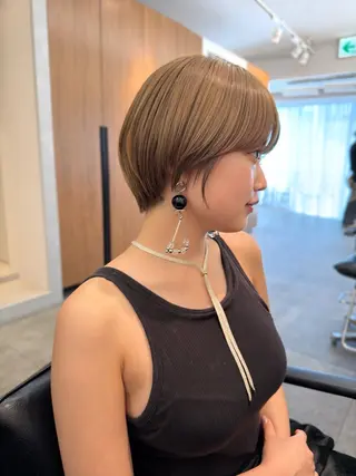 ショート Abbey ４のヘアスタイル