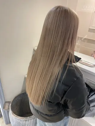 ロング ✨艶髪／透明感カラー ミユ💜のヘアスタイル