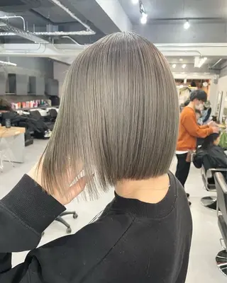 ミディアム ミディアムレイヤー カット/ハイライトのヘアスタイル