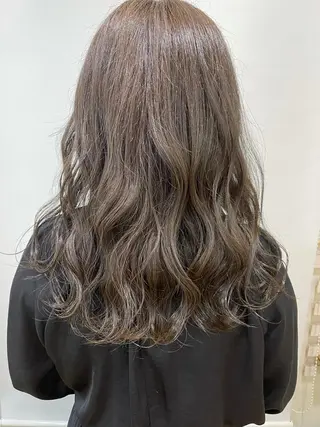 セミロング 丸山 亜加理のヘアスタイル