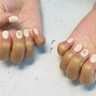 ネイル Salon•de•Niina所属・ボディビルダーSal on.DeNiinaのネイルデザイン