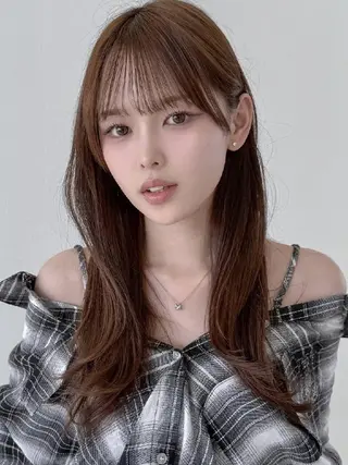 セミロング カラー ヘアアレンジ 吉本 敬のヘアスタイル