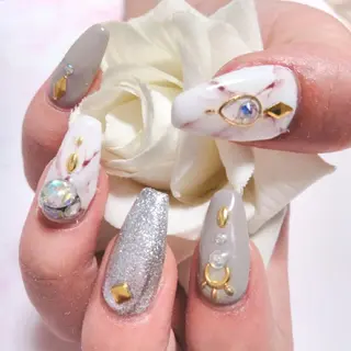 ネイル エステとネイル ローズコンフォートのネイルデザイン