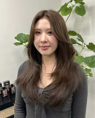 ロング EACH(いーち)所属・似合わせレイヤー /小田大樹のヘアスタイル