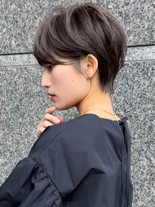ショート カラー 美髪矯正🫧/ 吉田こうすけのヘアスタイル