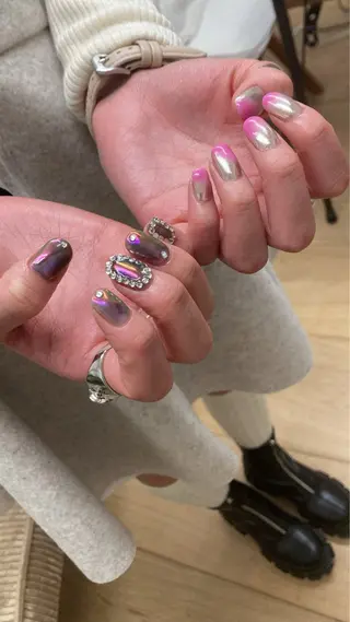 ネイル nailsalon　hue所属・小山 羽奈のネイルデザイン