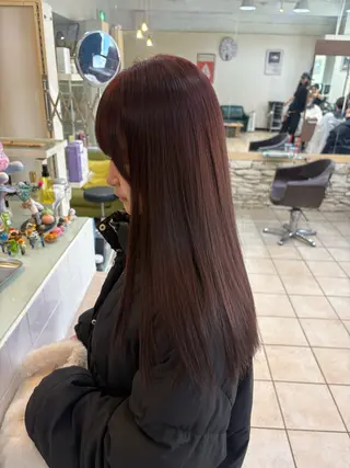 ロング カラー スズキ ユウナのヘアスタイル