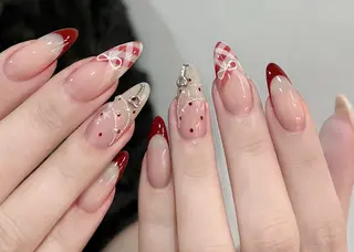 ネイル NiNa ビューティーサロン所属・Ni Naのネイルデザイン