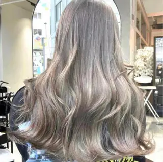 ミディアム カラー ヘアアレンジ 🌹TikTok4万 フォロワー🌹AKIのヘアスタイル