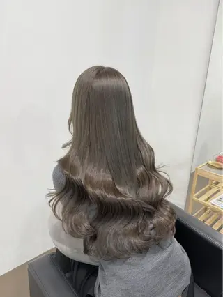 ロング みゆき/透明感カラー /カラー特化のヘアスタイル