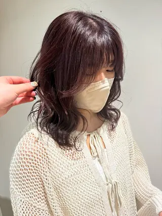 ミディアム カラー 吉留 文月のヘアスタイル