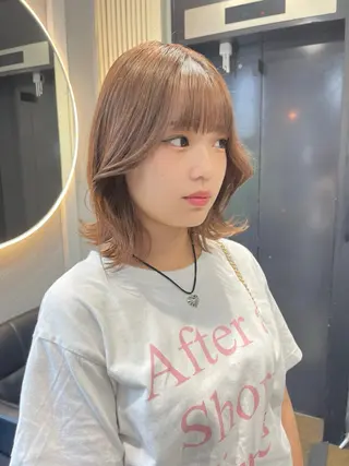 ミディアム カラー TATSUブリーチ/ ミルクティーベージュのヘアスタイル