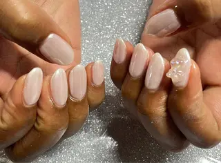 ネイル VIERU 🌈🎀💖のネイルデザイン