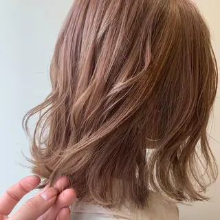 ミディアム 中井 茅佳のヘアスタイル