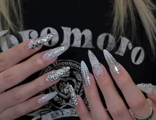 ネイル Pure&Rich Nailのネイルデザイン