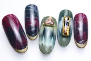 ネイル ママリンド　志村坂上店所属・しみ えんのネイルデザイン