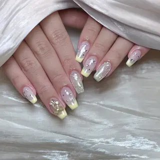 ネイル マギー ネイル🦋のネイルデザイン