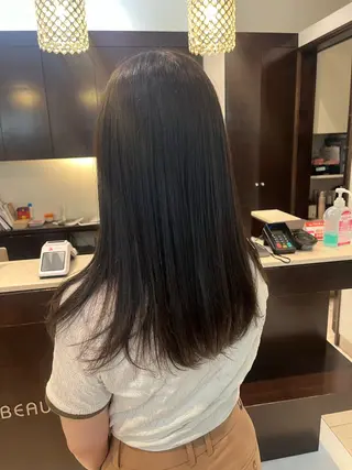 ロング サロンドボーテレイ所属・タナカ Tanakaのヘアスタイル