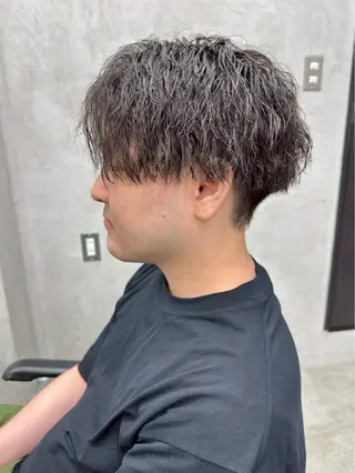 パーマ メンズ 〝西葛西、葛西一番の 美髪に〟清水 真之介のヘアスタイル