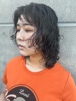 ミディアム パーマ Yahiko ハイトーンのヘアスタイル