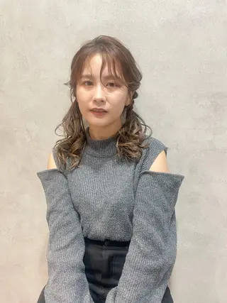 セミロング ヘアアレンジ MAR.co薬院浄水店所属・薬院aiko 🧡暖色艶髪のヘアスタイル