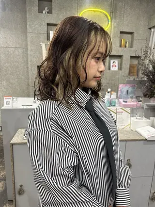 ミディアム 岩間 萌々果/eimのヘアスタイル