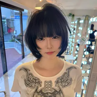 セミロング SHIN レイヤー‪‪カットのヘアスタイル