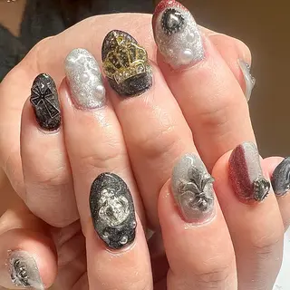ミディアム Nail Salon midnightのネイルデザイン