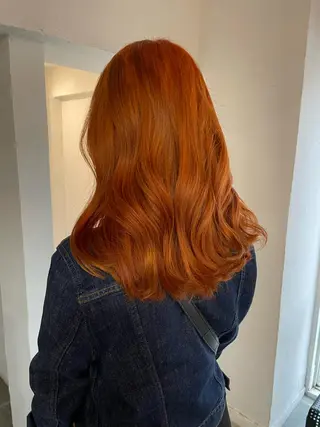 セミロング カラー 平 ちひろのヘアスタイル