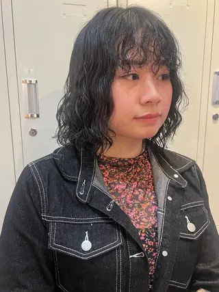 ショート パーマ 透明感カラー🍃 レイヤースタイル✨葵のヘアスタイル