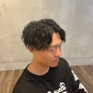 パーマ メンズ 吹田/岸辺/宇津 太喜のヘアスタイル
